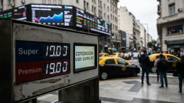 Impacto del precio del dólar en las tarifas de servicios públicos y combustibles en Argentina